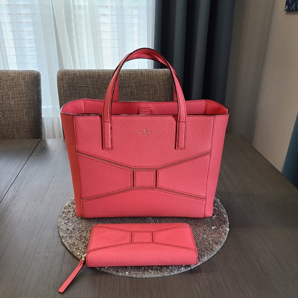 Kate Spade Tote and Wallet Set - Like New - Picture 6 of 16
